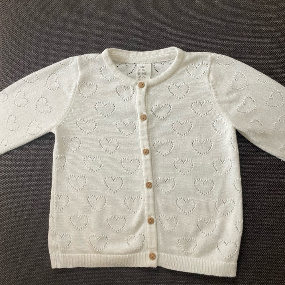 Gorgeous H&M heart Cardigan size 18mos